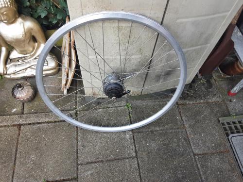28 inch shimano achterwiel, 7 speed,terugtraprem