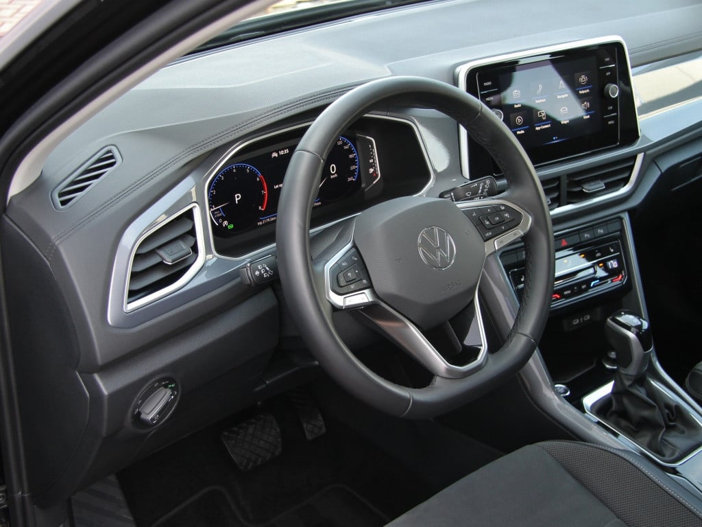 Volkswagen T-roc 1.5 tsi 150pk dsg style | private lease!