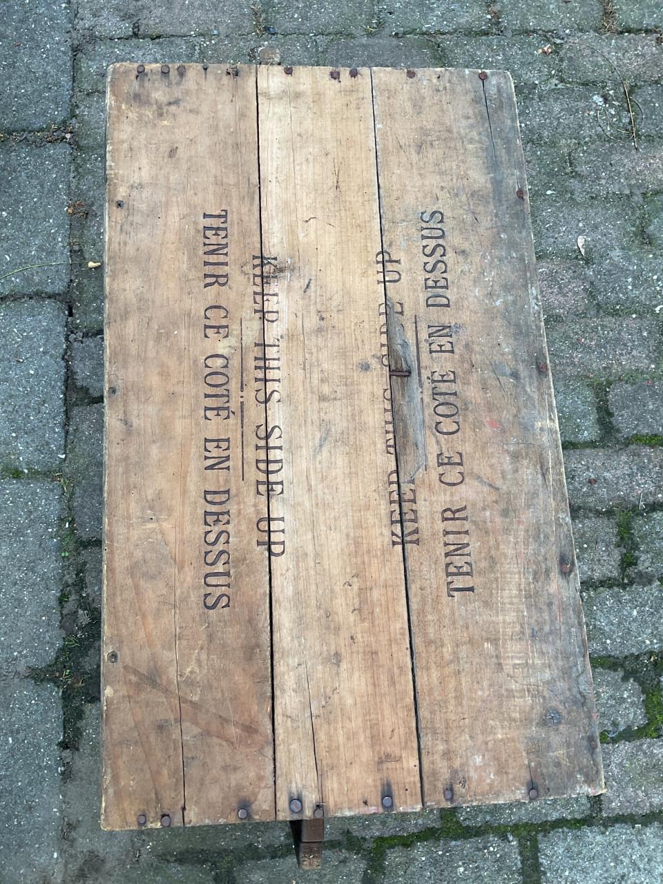 Antieke kist Pommery Champagne