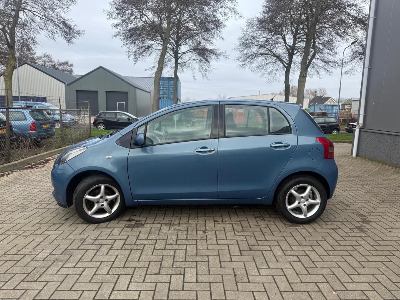 Toyota Yaris 1.3VVTi Sol Automaat Vol Jaar Apk