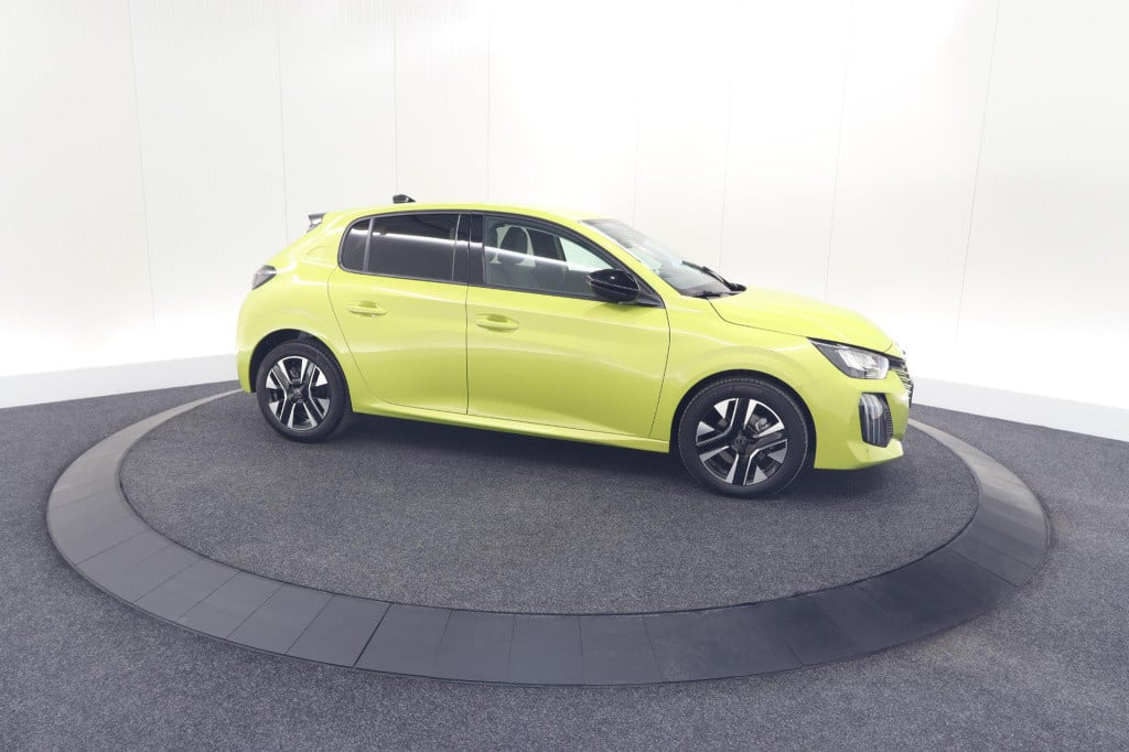 Peugeot 208 puretech 100 allure | parkeersensoren | apple carplay | climate