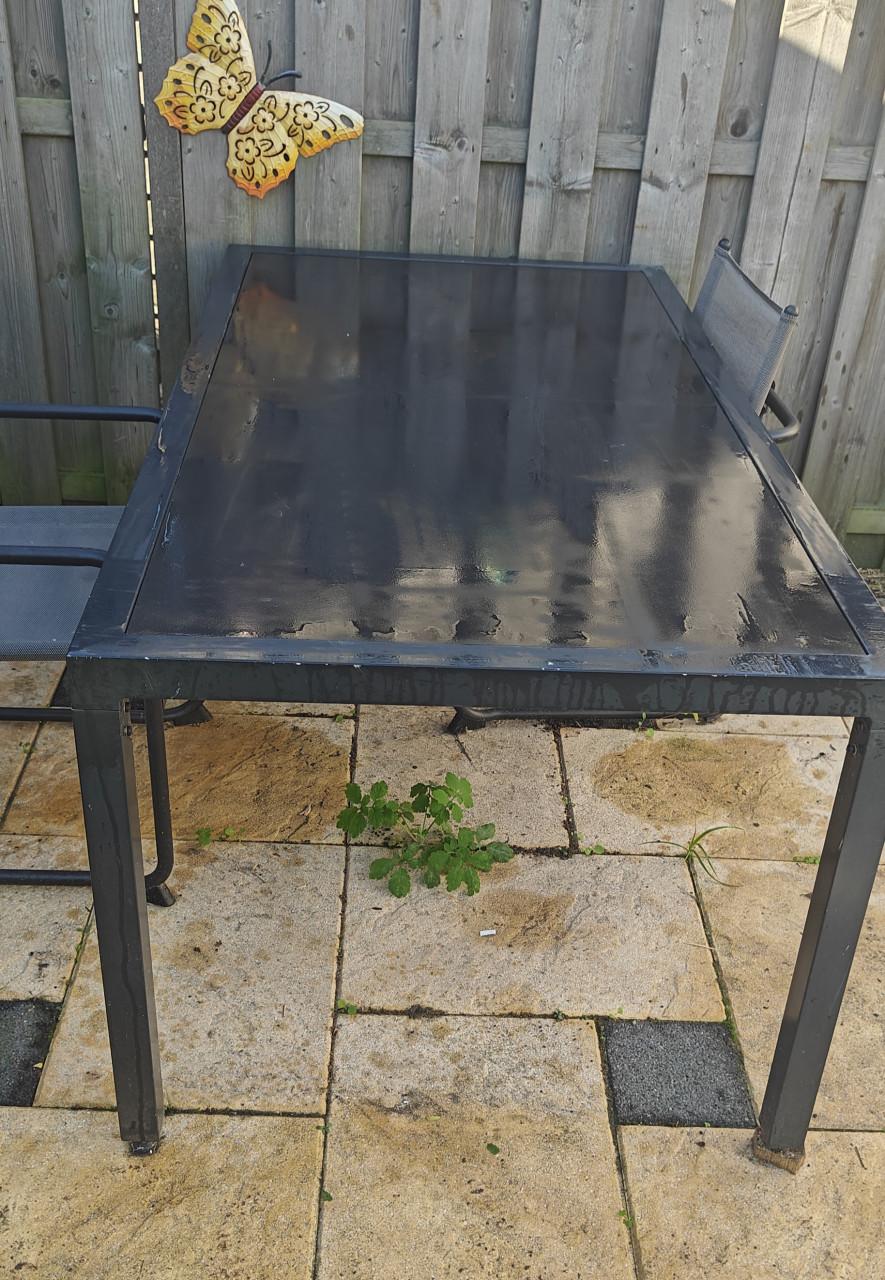 Tuintafel met 2 stoelen