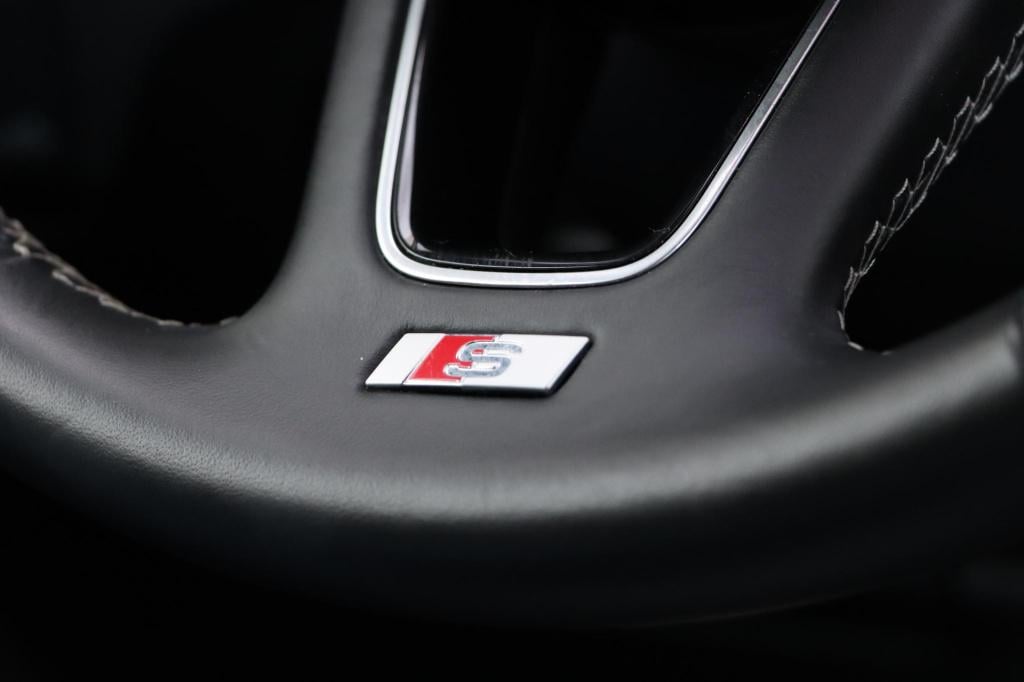 Audi Q2 30 tfsi s-line edition 110pk
