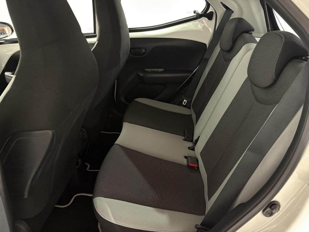 Toyota Aygo 1.0 vvt-i x-pure | lichtmetaal | airco |