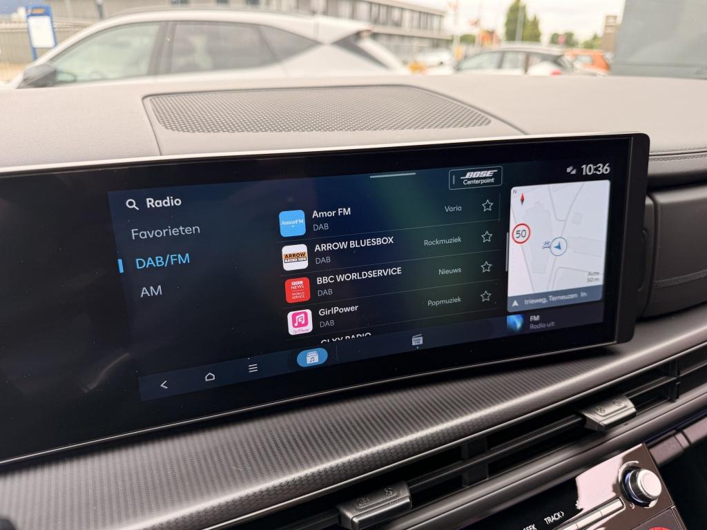 Hyundai Santa Fe 1.6 t-gdi phev black line 6 zits | elek. trekhaak | full o