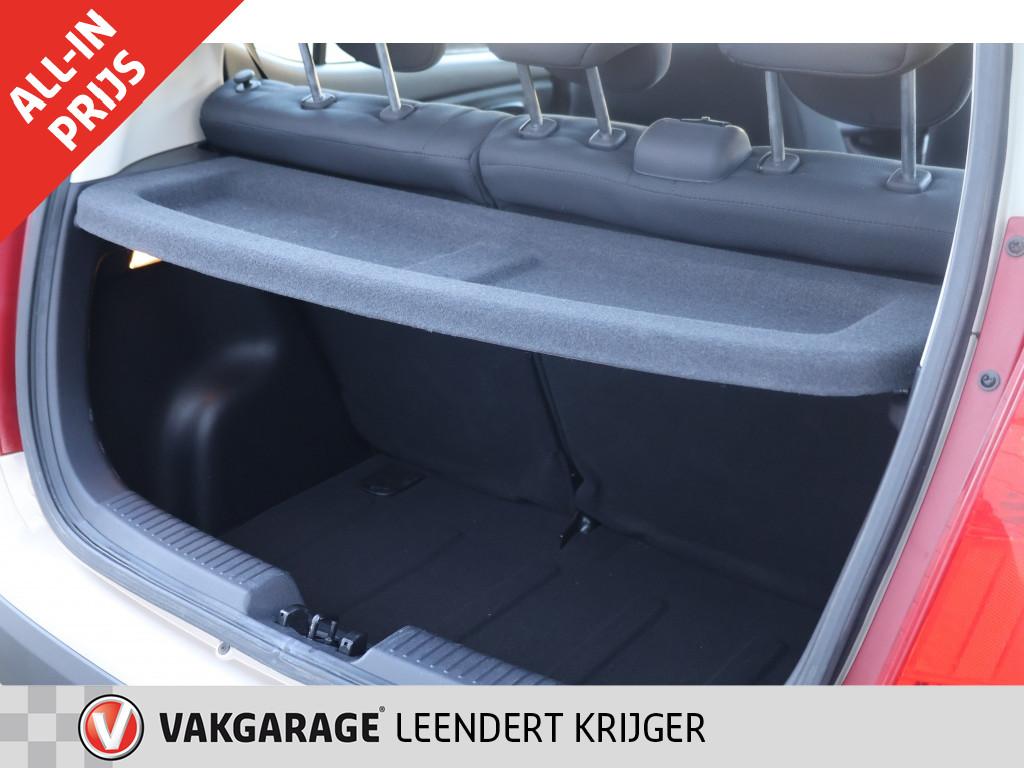 Hyundai I 10 1.1 dynamic automaat/1 jaar apk