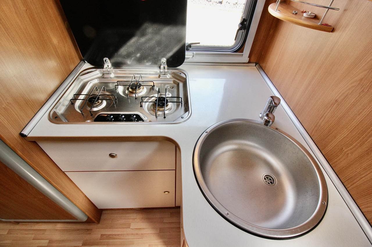 Rimor Europeo 87P(Vast bed, mega xxl garage, zeer netjes!!!)