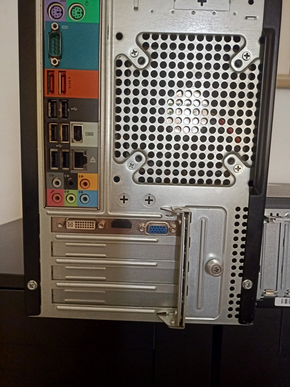 Te koop 2 computers een i7 en een dual-core