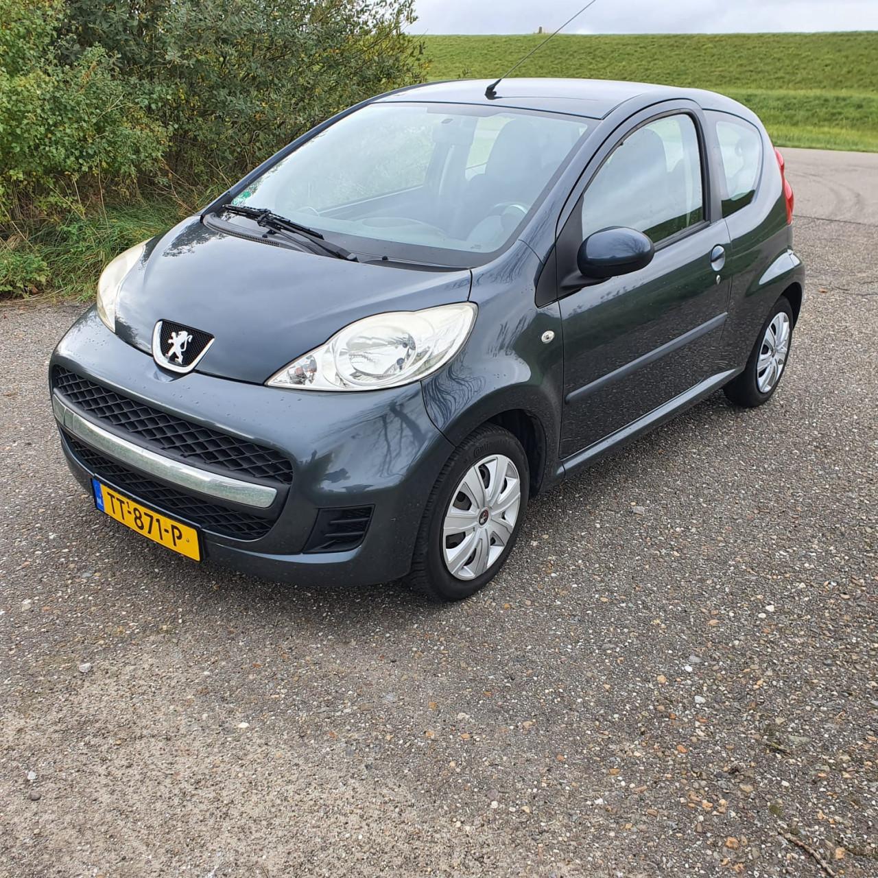 Peugeot 107 1.0 12V XR