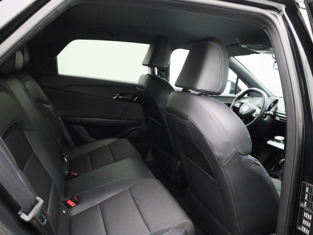 MG Mg4 long range 64kwh luxury | navi | led koplampen | 360 camera | stoelv