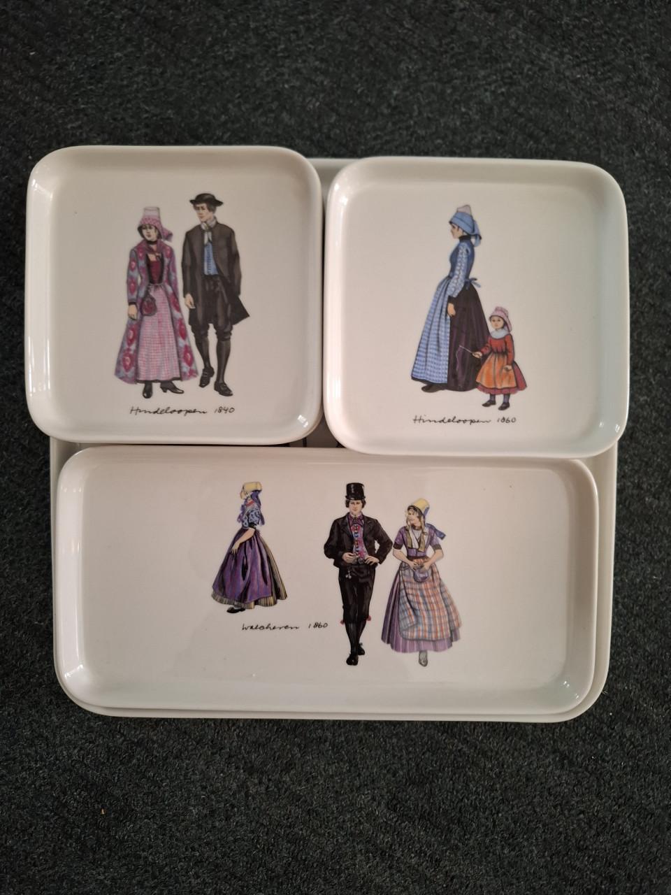 Complete set van 8 porseleinen schaaltjes/dienbladen van Villeroy & Boch