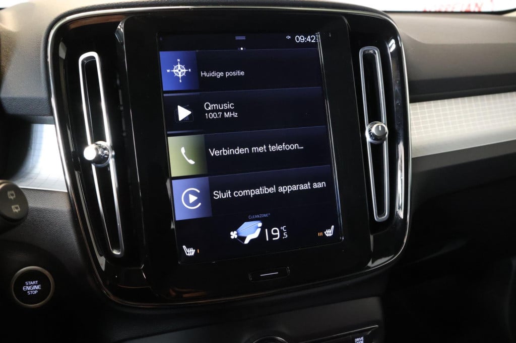 Volvo XC40 1.5 t5 twin engine momentum pro nl auto, trekhaak, el koffer,