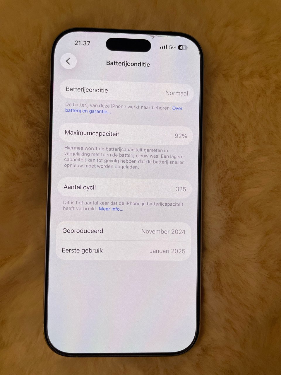İphone 16 Pro Wit Titanium