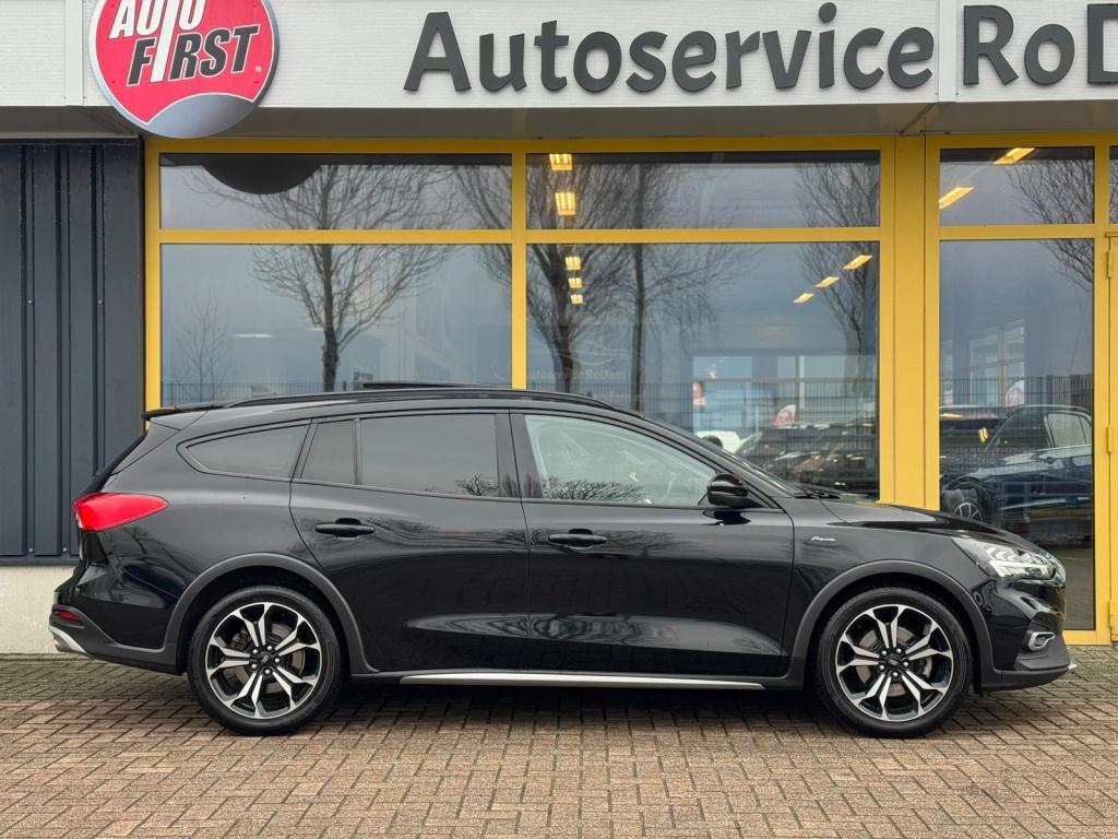 Ford Focus wagon 1.0 ecob. active bns | pano | led | bovag