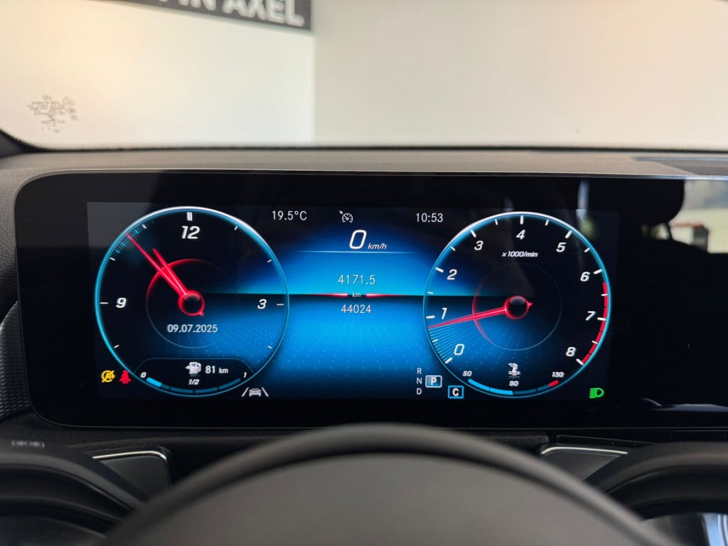Mercedes-Benz Glb 200 business solution
