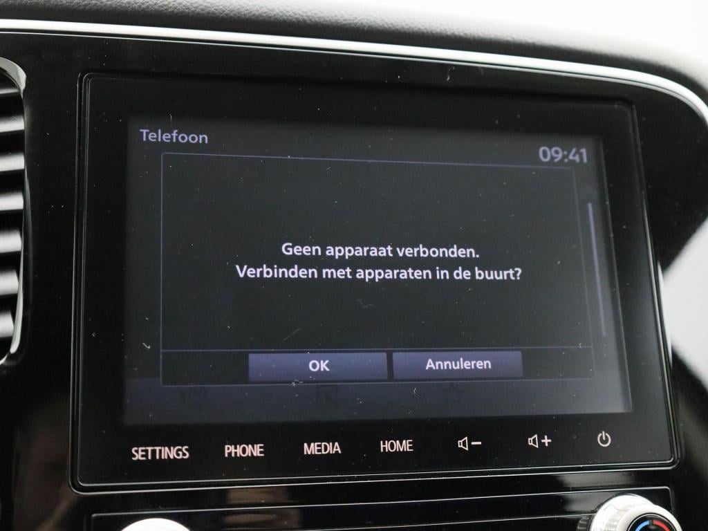 Mitsubishi Outlander 2.4 phev pure+ | automaat | stoel verwarming | dab | c