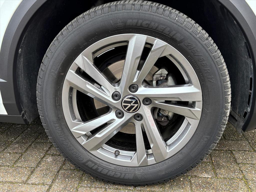 Volkswagen T-roc 1.0 tsi 110pk r-line| ergo active stoel| navi|camera| rijk