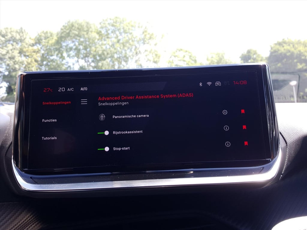 Peugeot 2008 allure pack 1.2 pt-130pk (vol)automaat (eat8) | 3d navigatie &