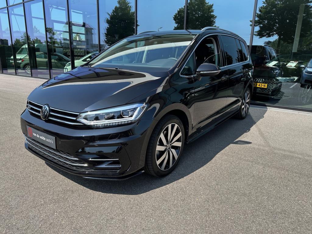 Volkswagen Touran 1.5 tsi 150pk dsg r-line highline | led | trekhaak | dode