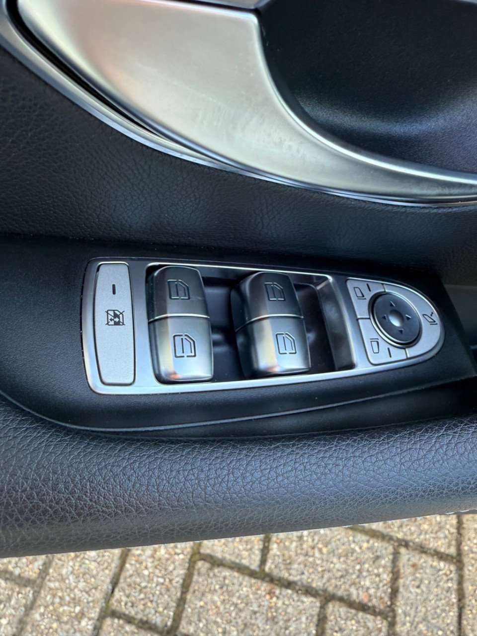 Mercedes-Benz E-Klasse 200 premium plus