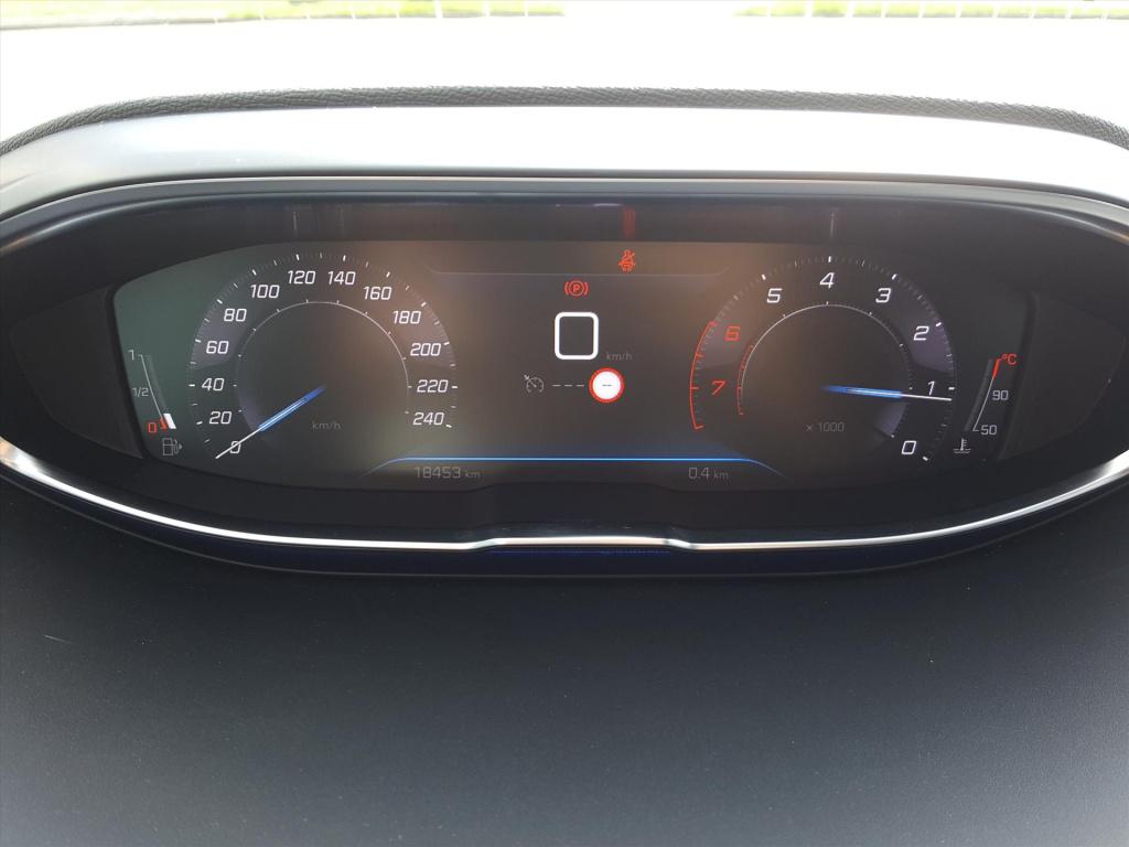 Peugeot 3008 1.2 130pk s&s allure apple carplay & android auto | navigatie 