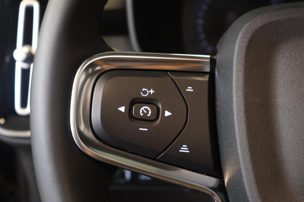 Volvo XC40 1.5 t4 plug-in hybrid plus dark nl auto, pano, h&k audio, el sto