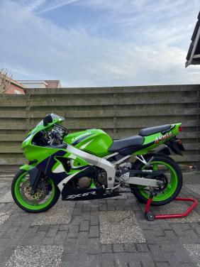 Kawasaki ZX6R