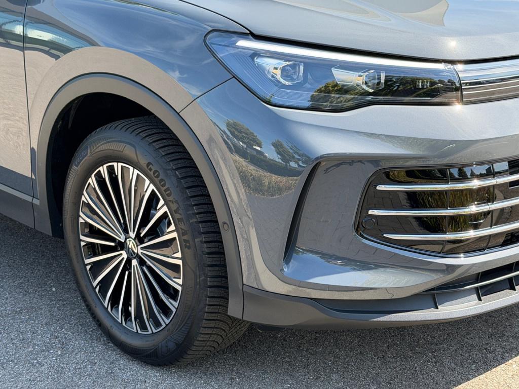 Volkswagen Tiguan 1.5 ehybrid elegance 204pk | trekhaak | all-season | dode