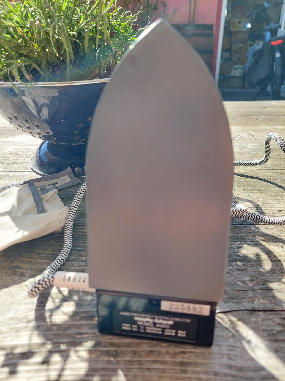 Nieuwe reisstrijkijzer Morphy Richards