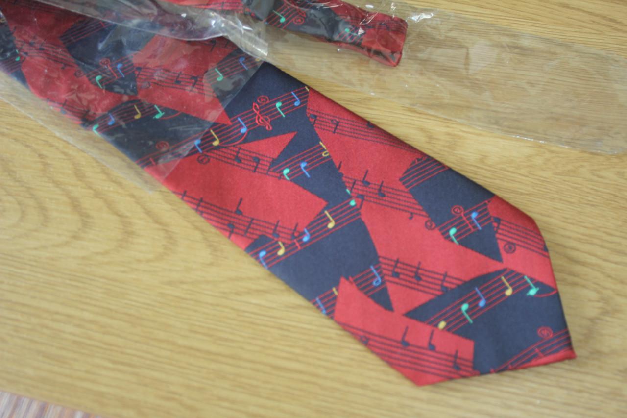 Stropdas met muziek noten