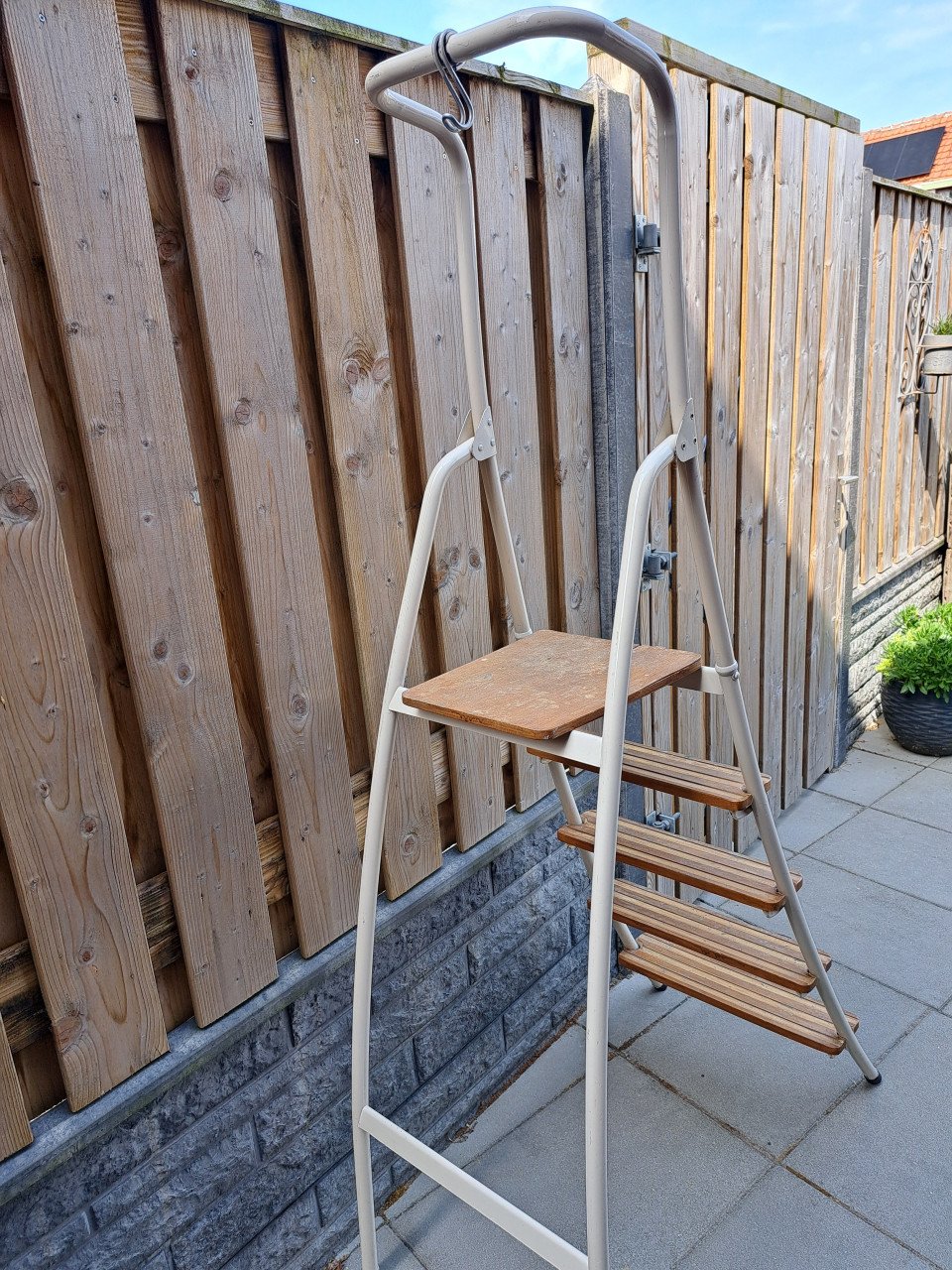 Schildersladder of huishoudtrap.