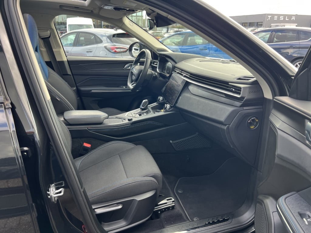 Lynk & Co 01 1.5 261pk phev , black edition , zwarte velgen , panodak , 360