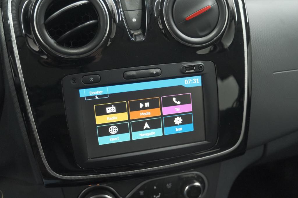 Dacia Sandero tce 90 tech road | trekhaak | navigatie | parkeersensoren