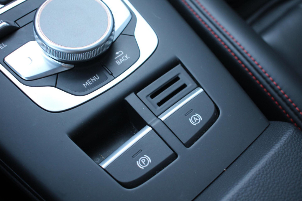 Audi Rs3 sportback 2.5 tfsi quattro - virtual - pano - matrix - rs stoelen 