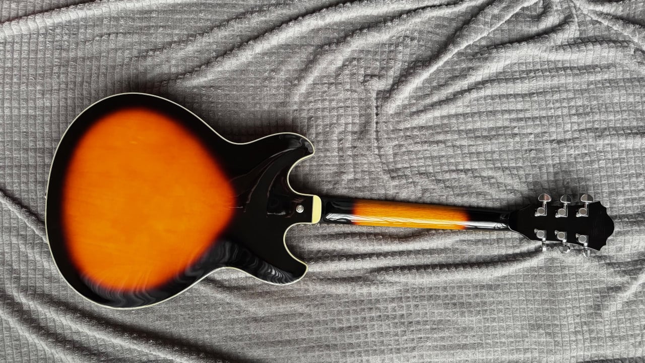 Ibanez Articore model Gibson 335