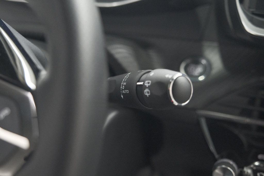 Peugeot 2008 puretech 130 eat8 gt | camera | apple carplay | parkeersensore