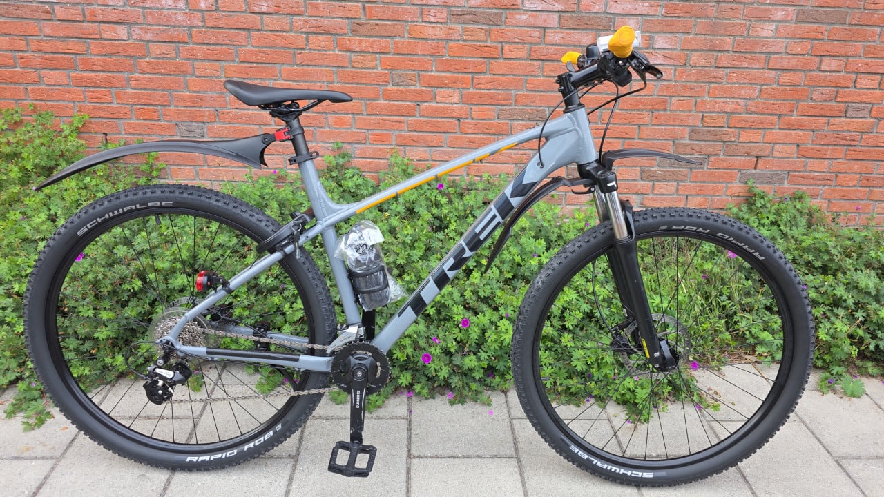 TREK | MARLIN 6 | 29 INCH | FRAME 52 CM | 2X8 | NETTE STAAT!