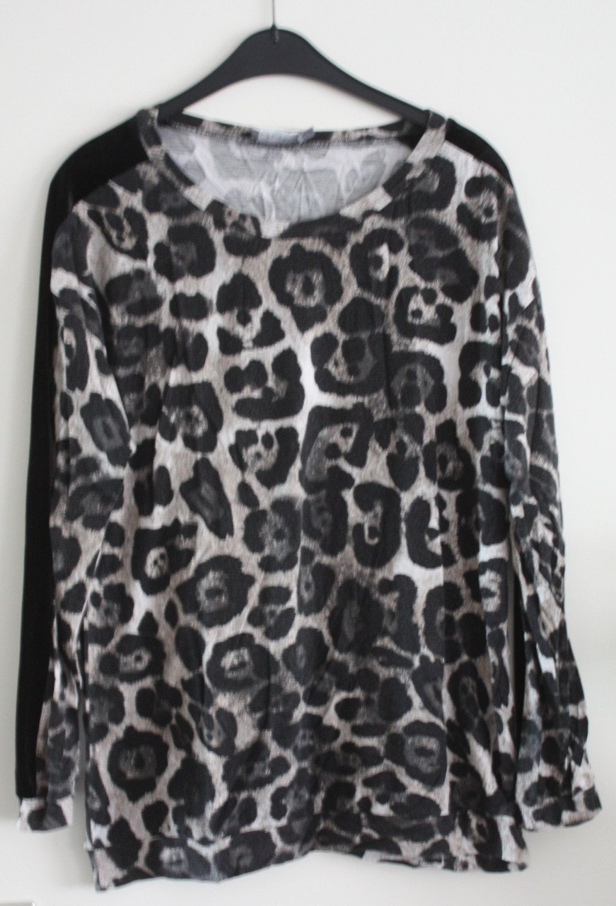 Shirt panterprint  maat xxL-44