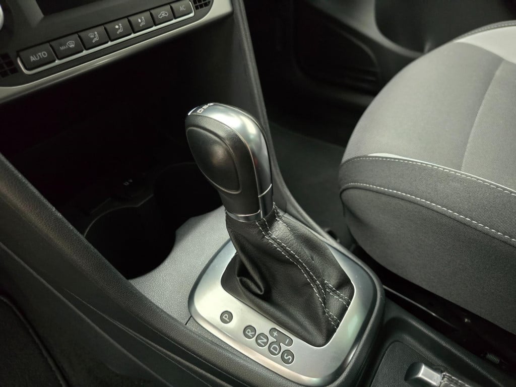 Volkswagen Polo occasion 1.2 tsi highline automaat met sportieve look | cru
