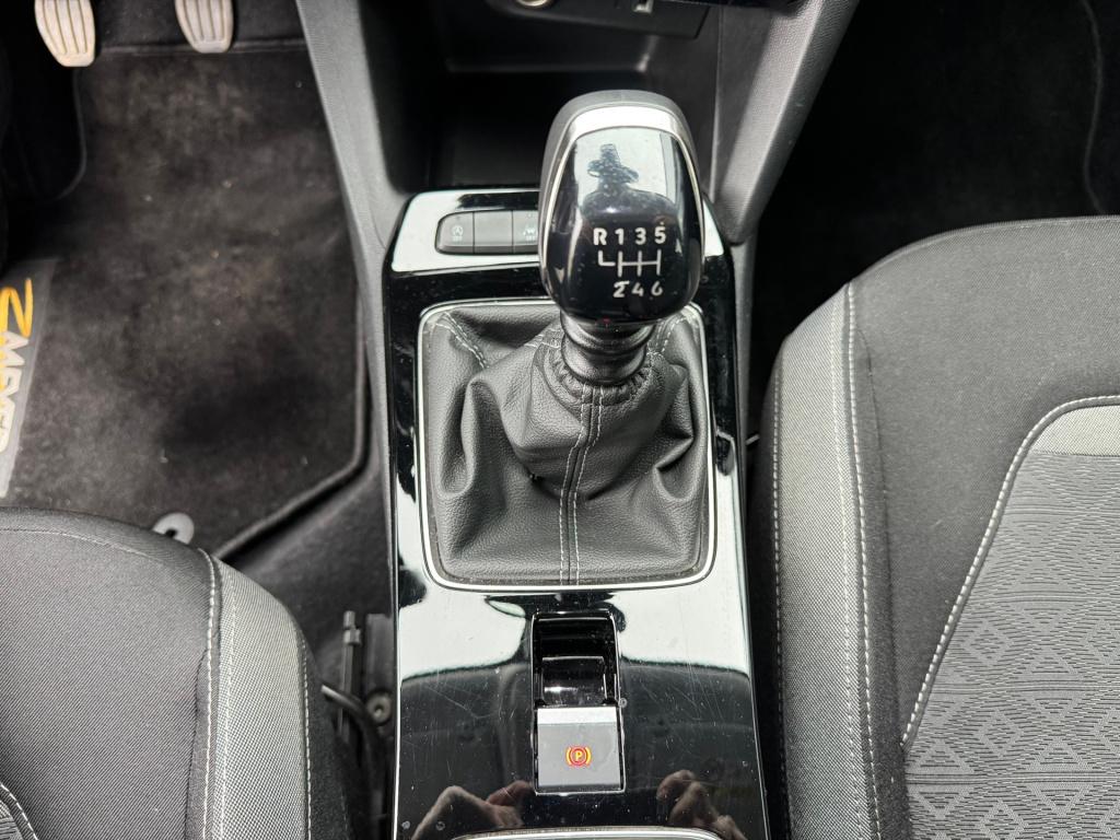 Opel Mokka 1.2 elegance , achteruitrijcamera , stuurverwarming