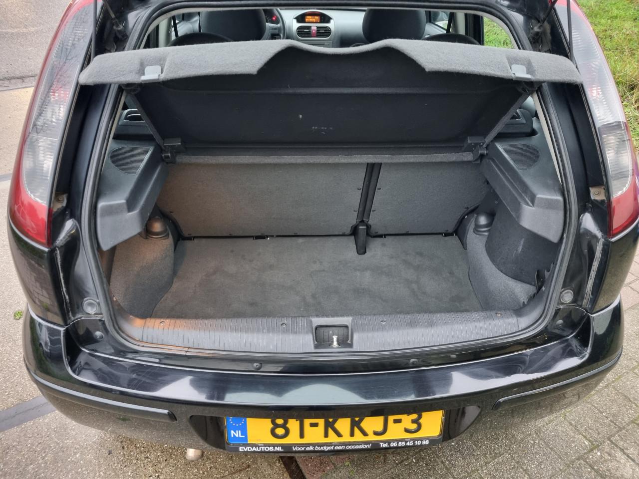 Opel Corsa 1.4-16V Maxx