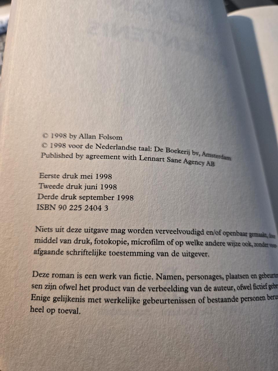 Boek 'Dag van bekentenis'  van Allan Folsom. 3e Druk september 1998  .