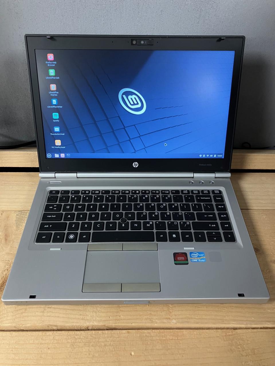 HP Elitebook 14,1" i5 / 8GB / 240GB SSD / Linux Mint 22.3