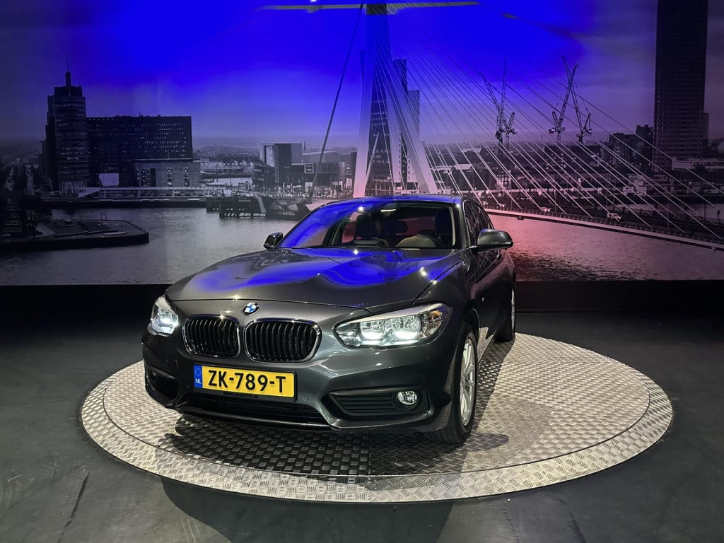 BMW 1 Serie 116i executive *pdcv&a*navi*trekhaak*