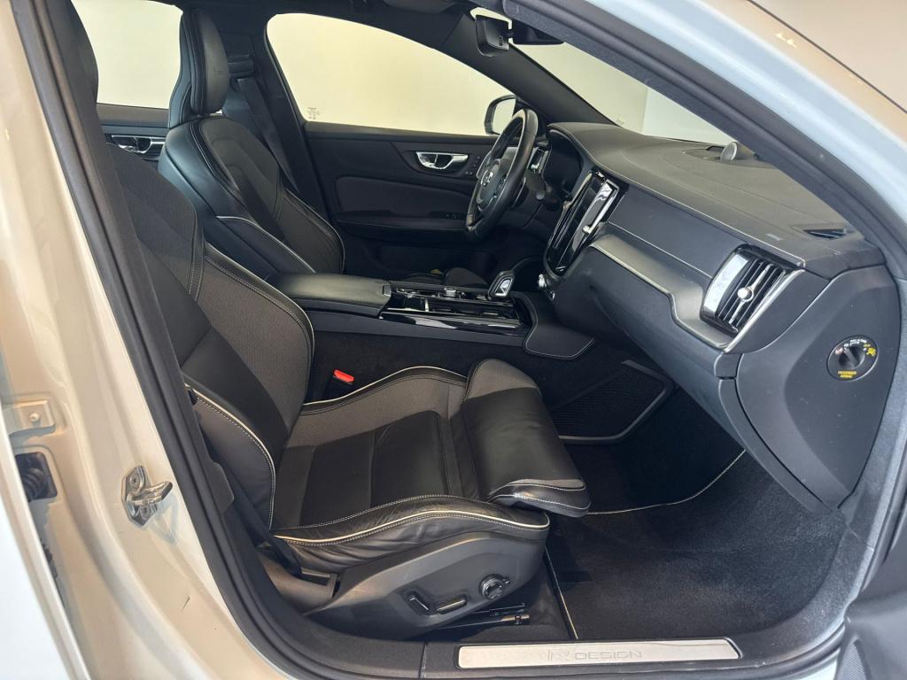 Volvo S60 2.0 t8 awd twin engine r-design