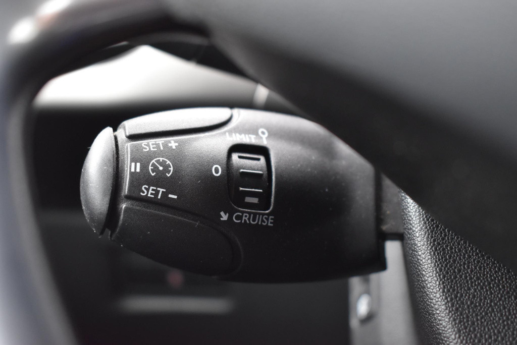 Ds Ds 3 1.2 puretech so chic | cruise control | climate control | navigatie