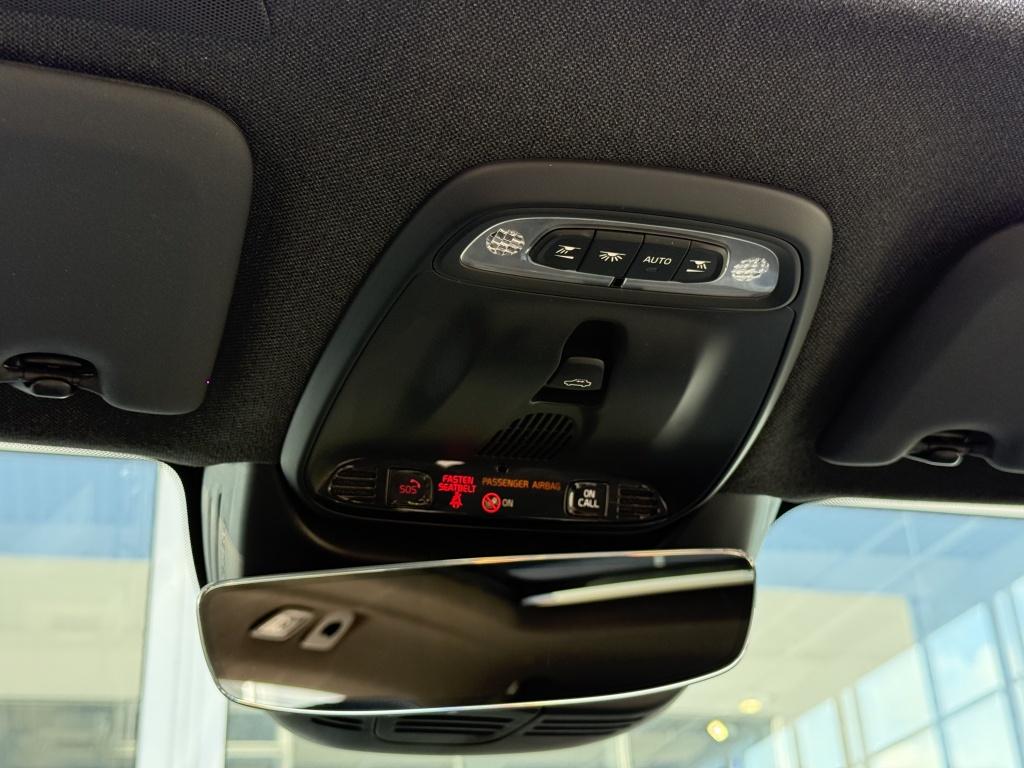 Volvo XC40 t4 211pk recharge plus dark| panodak| camera| h&k sound| elek.