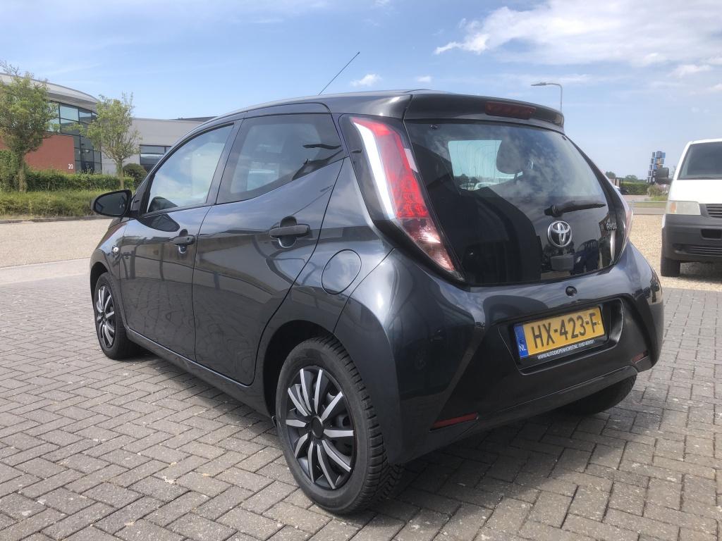 Toyota Aygo 1.0 vvt-i x-now