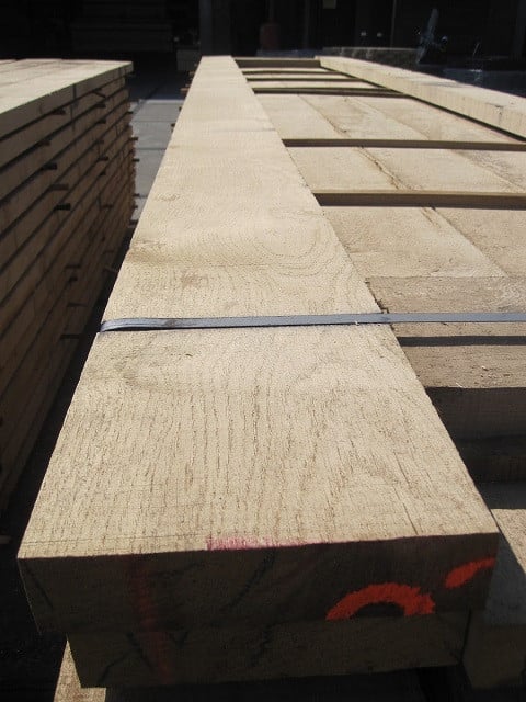 Eiken Palen, Planken en Balken uit Voorraad Leverbaar