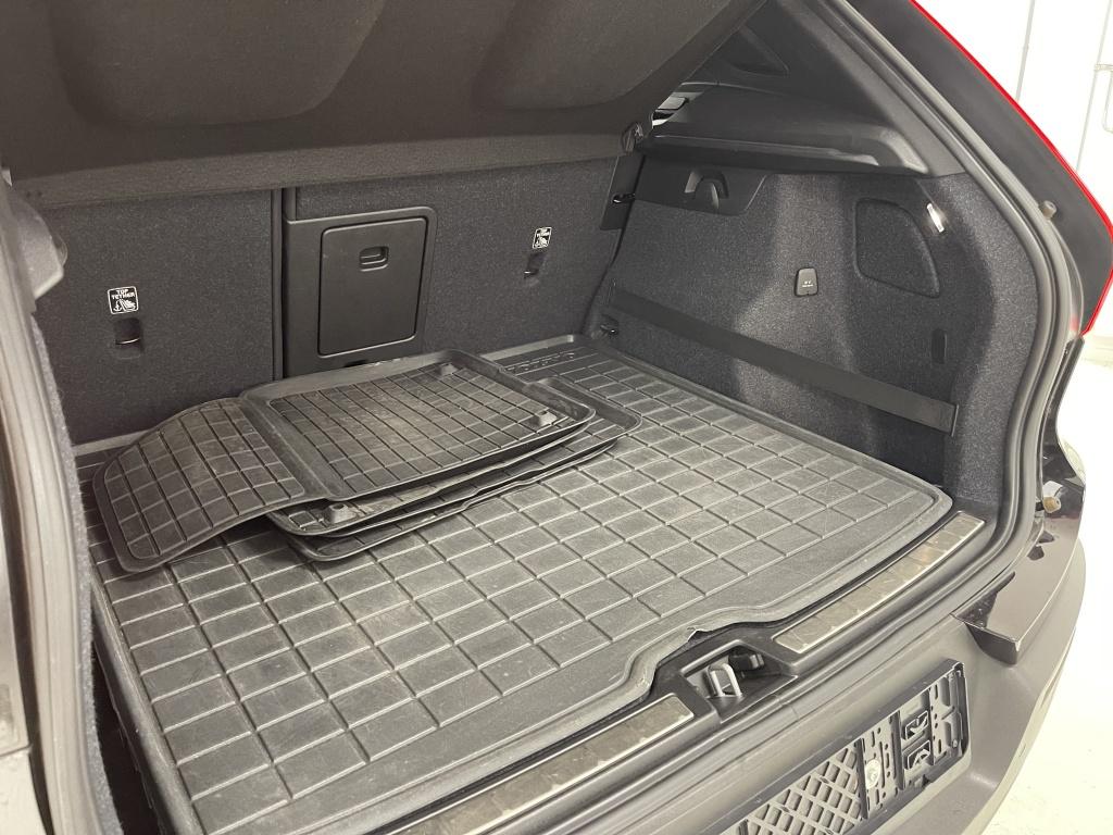 Volvo XC40 1.5 t5 recharge r-design | 360 camera | panoramadak | pilot ass.